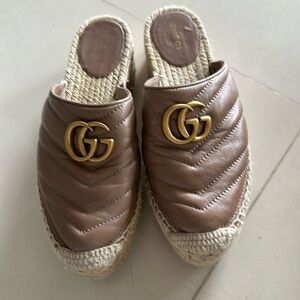Gucci platform 36 1/2 used, but I’m very good conditions